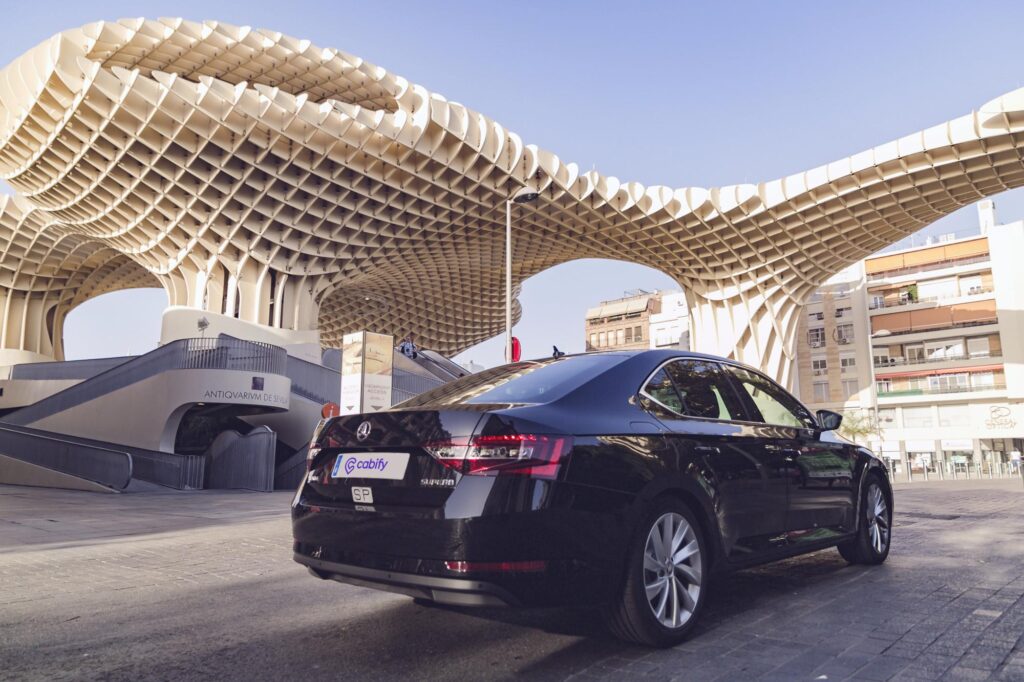 Andalucía ya tiene su Ley VTC, la tercera comunidad que lo regula en España