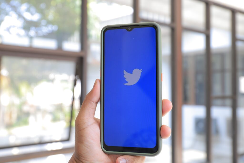 Twitter encripta los mensajes directos e integra video y mensajes de voz