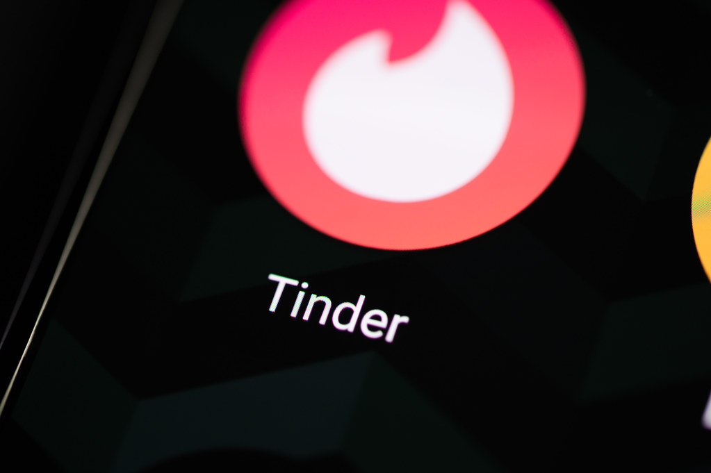 tinder-le-da-la-espalda-a-rusia