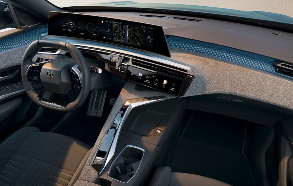 Peugeot desvela las innovaciones del i-Cockpit panorámico que montará el nuevo Peugeot 3008