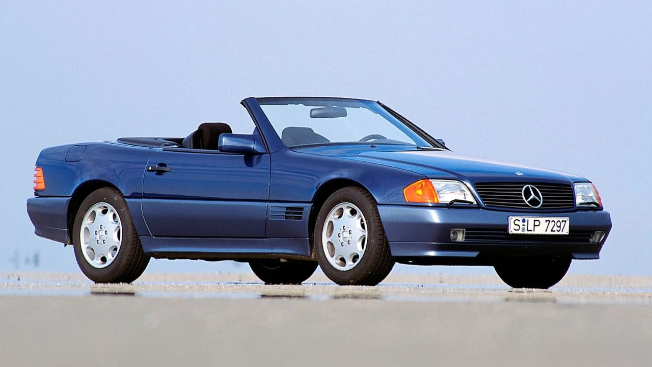 Modelo Mercedes SL R129 con el que Bruno Sacco fue galardonado en 1990