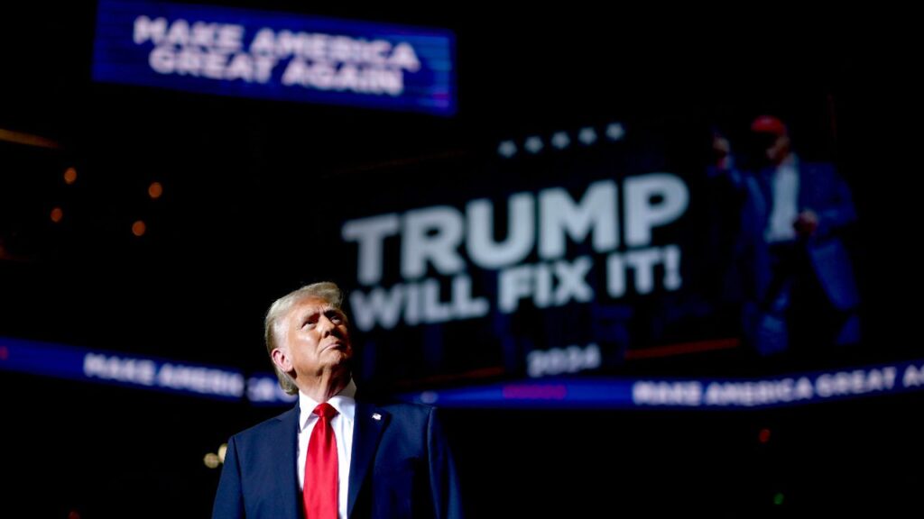 Trump sobre el futuro de TikTok: "Tal vez tengamos que mantener a este imbécil por un tiempo"