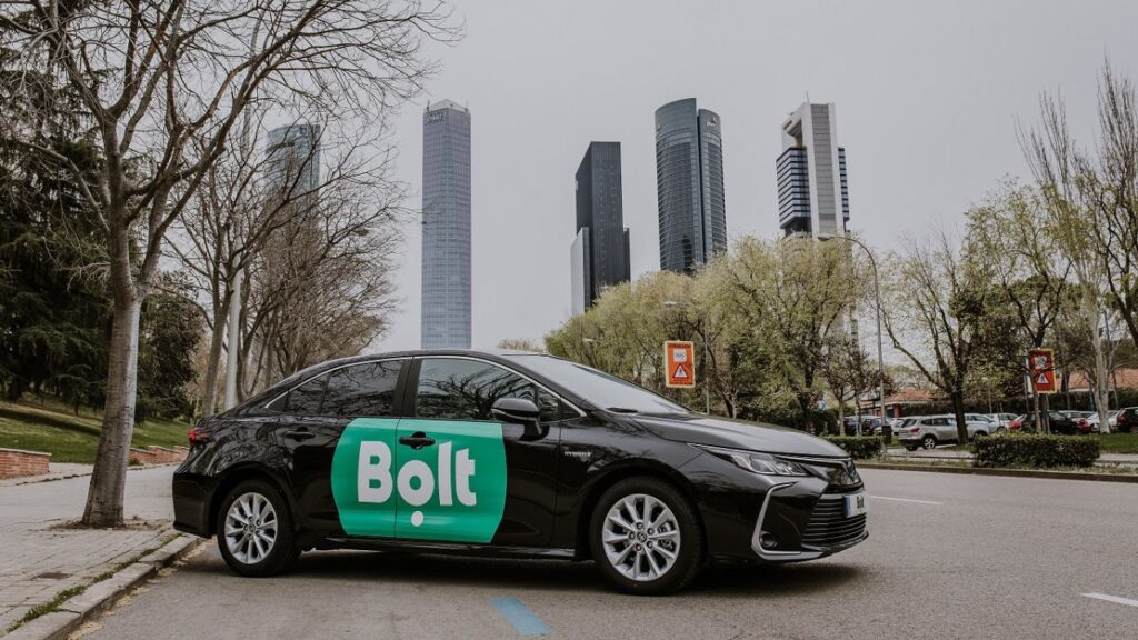 Bolt incorporará pantallas en los coches de la mano de WorldAware