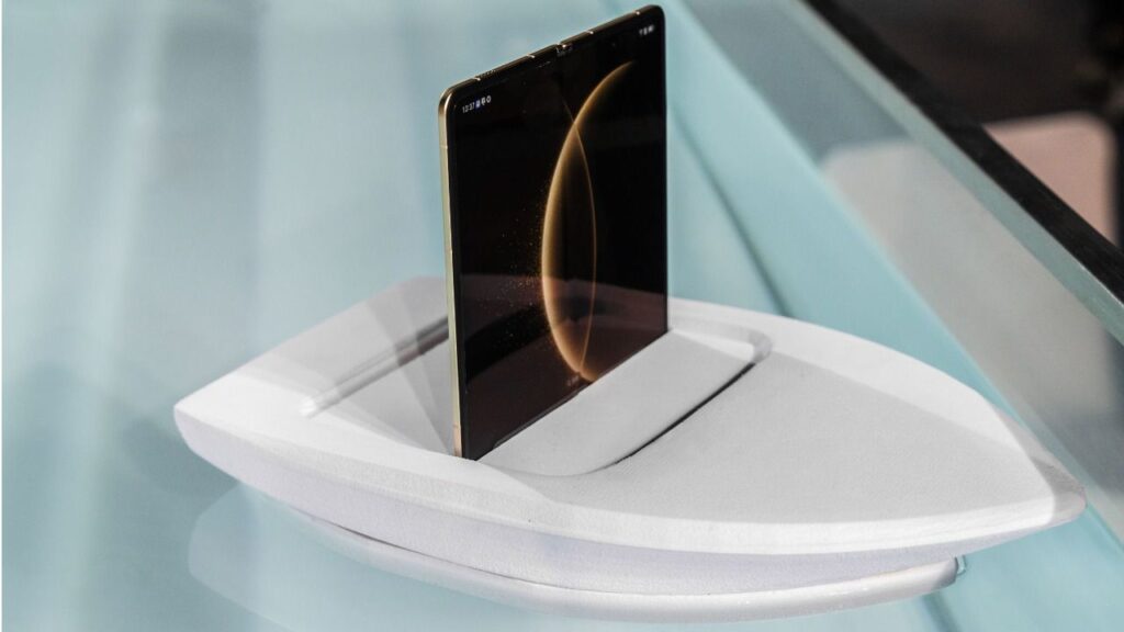 HONOR Magic V5 abierto