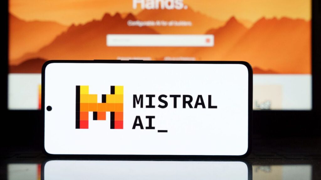 Mistral lanza Voxtral, su modelo de voz abierto con comprensión semántica y transcripción multilingüe