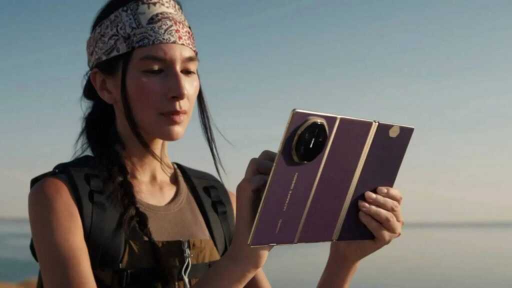 Huawei Mate XTs: Huawei renueva su triple plegable