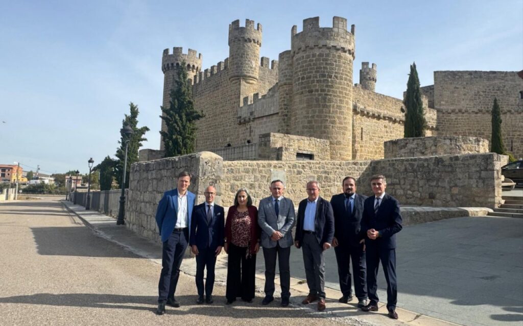 El Castillo de Olmillos de Sasamón se convierte en el primer edificio histórico rural con fibra óptica hasta cada habitación