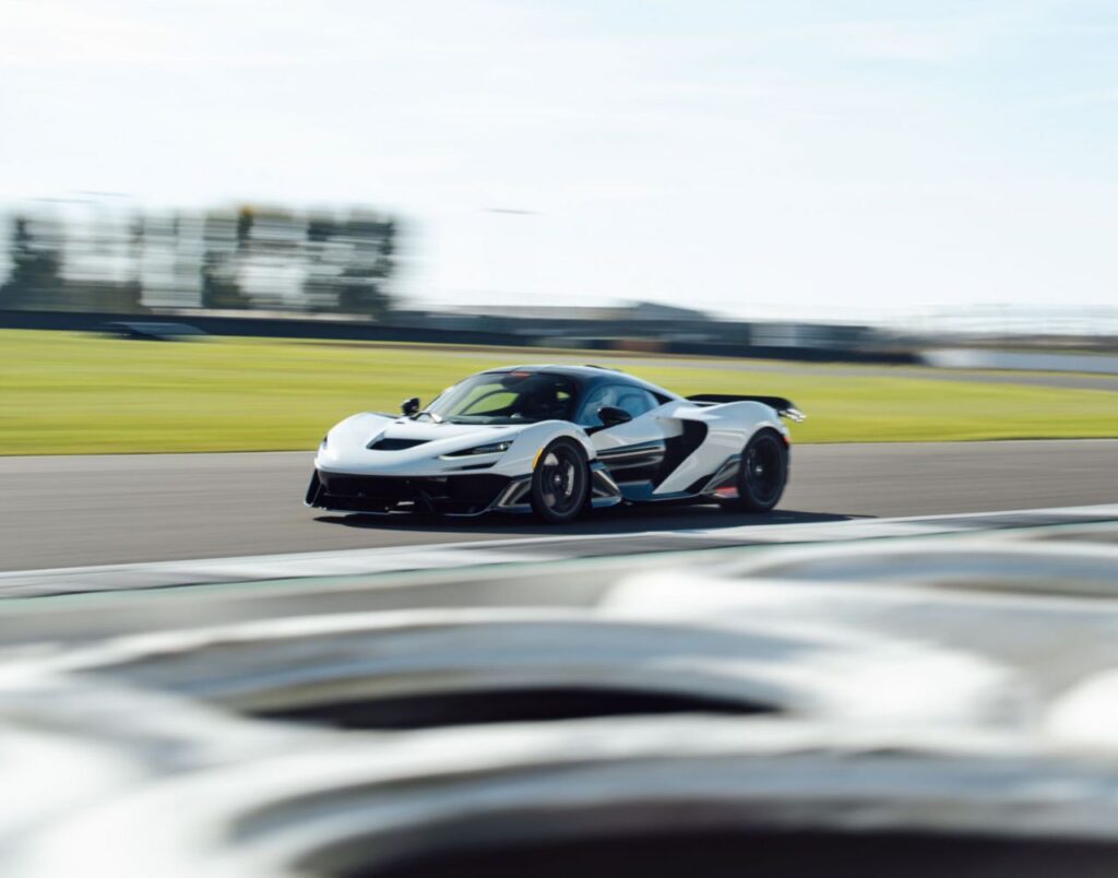 Silverstone con el McLaren W1: debut, diseño y propósito