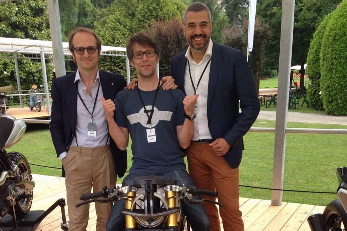 Díez junto con la Ducati Scrambler Cafe Concept en el Concorso d'Eleganza Villa d'Este 2017