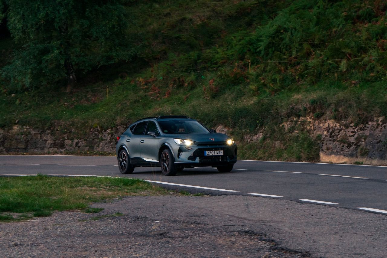 Vista tres cuartos donde es visible la parrilla 